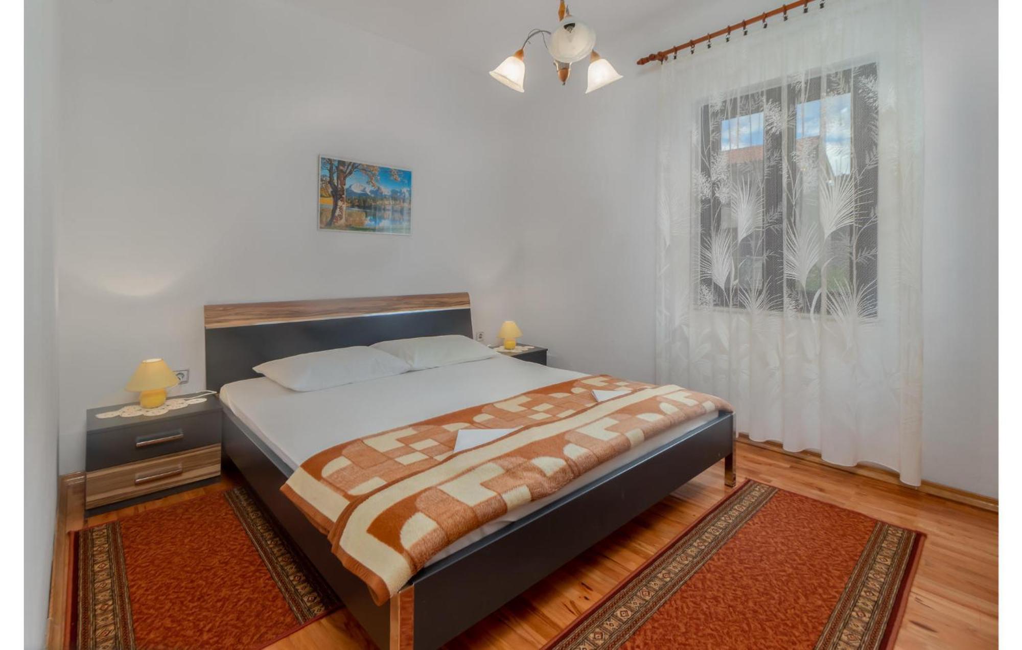 3 Bedroom Awesome Apartment In Новий Винодольський Екстер'єр фото