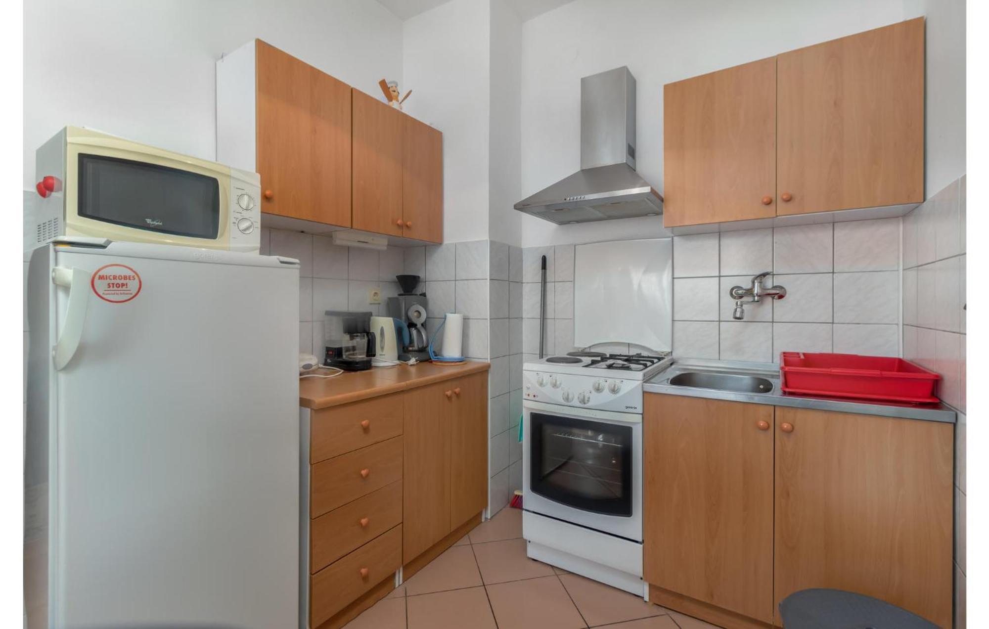 3 Bedroom Awesome Apartment In Новий Винодольський Екстер'єр фото
